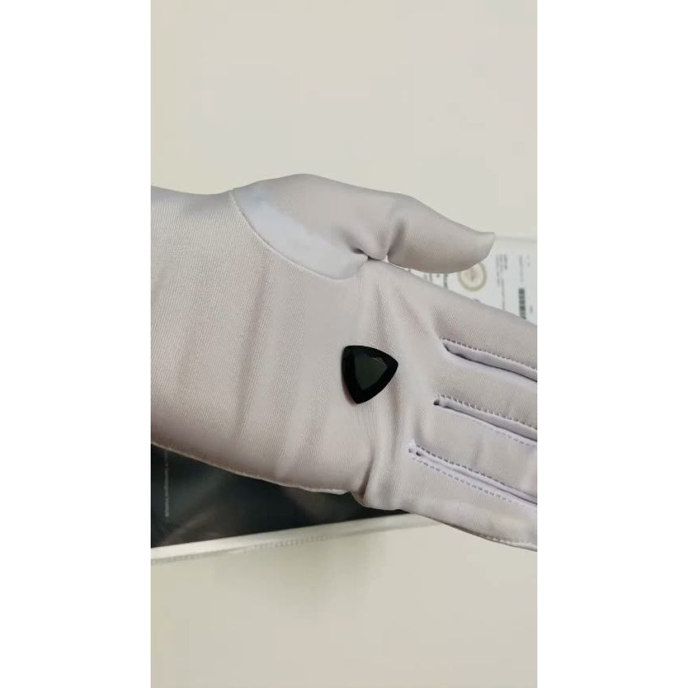 Đá Carbon Vô Định Hình Tự Nhiên 7.34 Carats