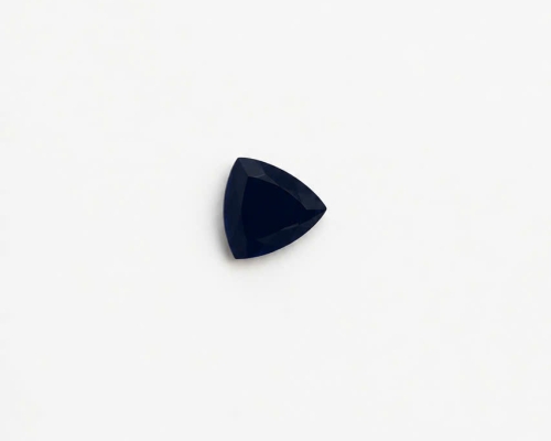 Đá Carbon Vô Định Hình Tự Nhiên 3.98 Carats